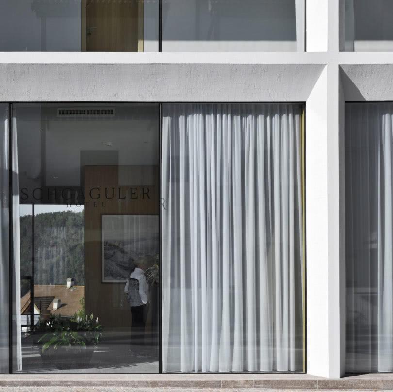 Hotel Schgaguler：極簡主義酒店周圍環繞著多洛米蒂山脈的美景