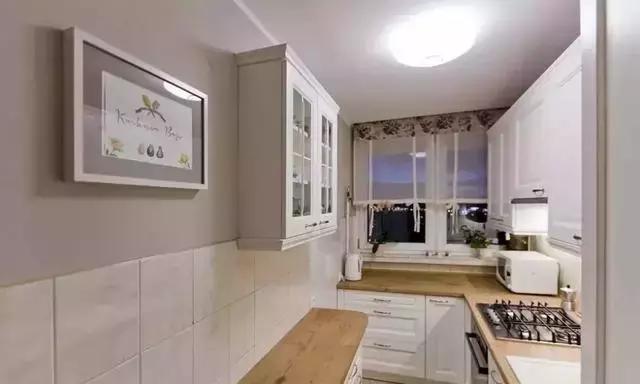 注意厨房台面不能选这种，用不到3年就裂了，后悔死了