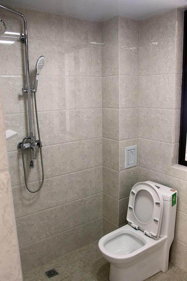 新房硬裝完工，鄰居好奇過來參觀被迷住了，效果看起來不止10萬