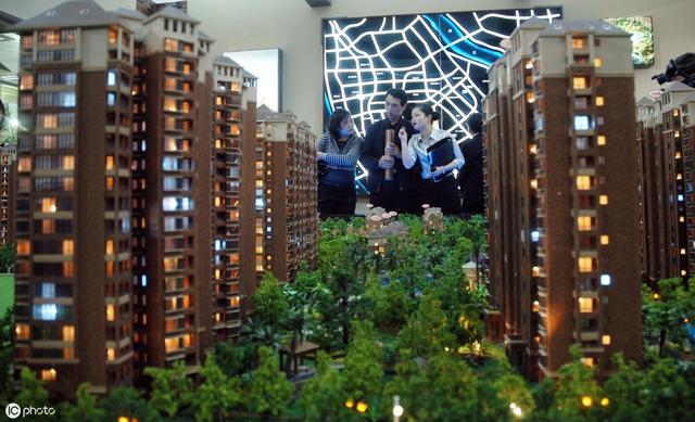 现在房价那么高，该不该买房子？内行人说了3个字