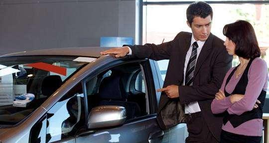 年轻人有钱应该先买房还是先买车？过来人的建议竟出奇的一致