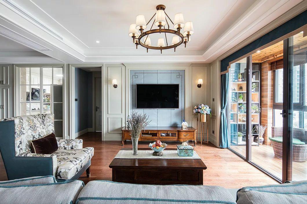 130平的現代美式風三居室，整體的配色和裝飾都好獨特