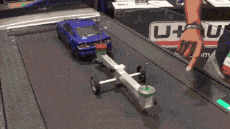 开心一刻：和男友出去旅游，临走前我妈塞给我一包东西，还说…