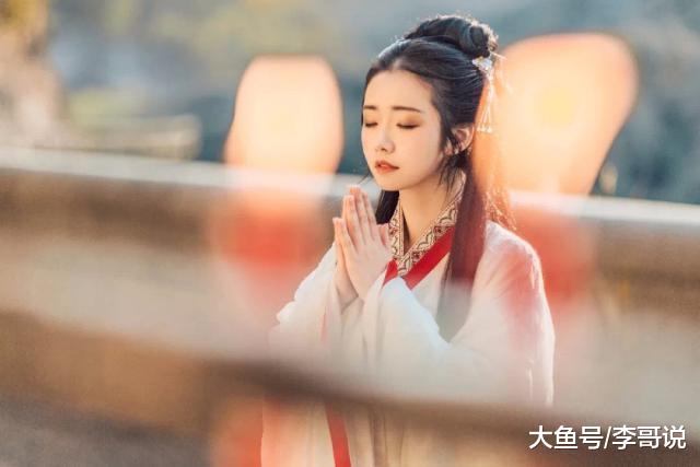 与人交谈时，少说自己这“三件事”