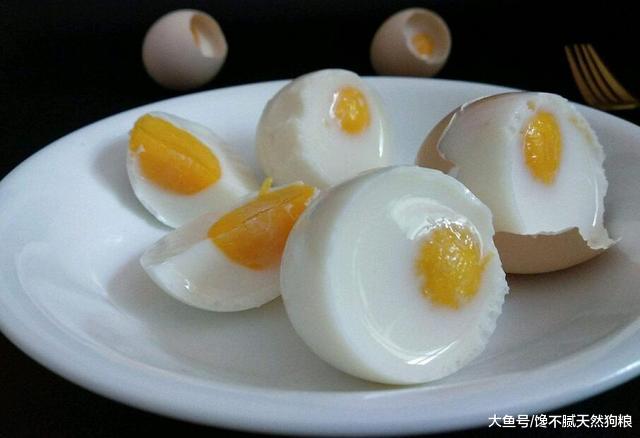 法牛不吃狗粮，也能吃的5种食物，坚持吃营养会更均衡！