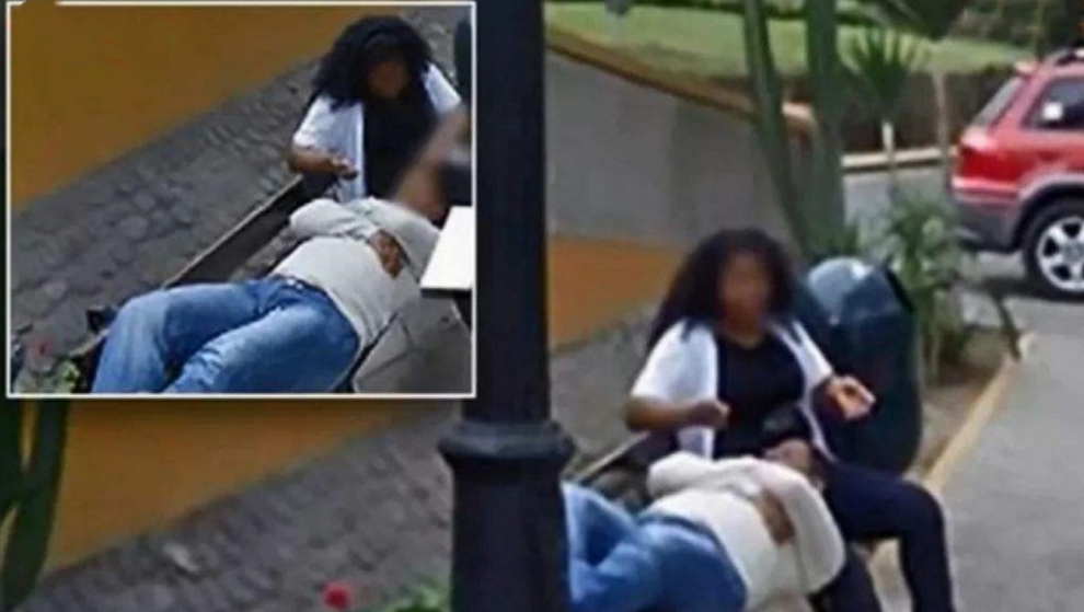 男子查看街景地图，竟发现妻子身影，真是无巧不成书