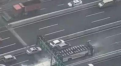 沈阳大巴车撞限高怎么回事？沈阳大巴车为什么会撞限高现场图曝光