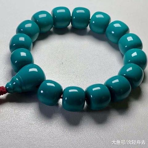 ＂湖北绿松石矿场捡矿渣一天挣好几百，看到苛刻条件大多人只能却步＂