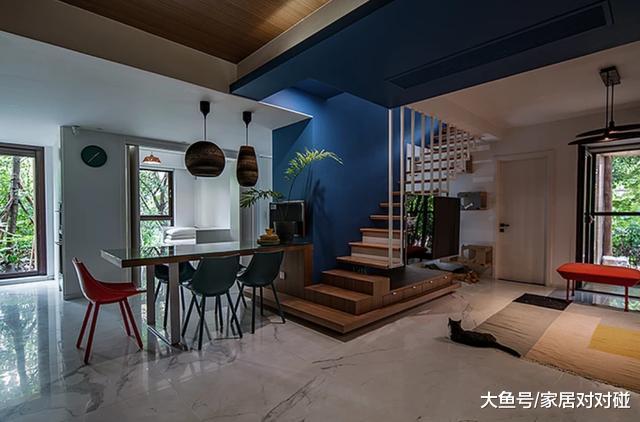 124㎡底樓“奇葩戶型”，裝出別墅范！客廳設計實用極了，曬曬全屋