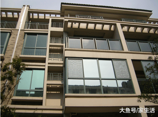 装修让师傅不要装窗帘杆了，回家贴这种“窗户膜”，隔热又方便