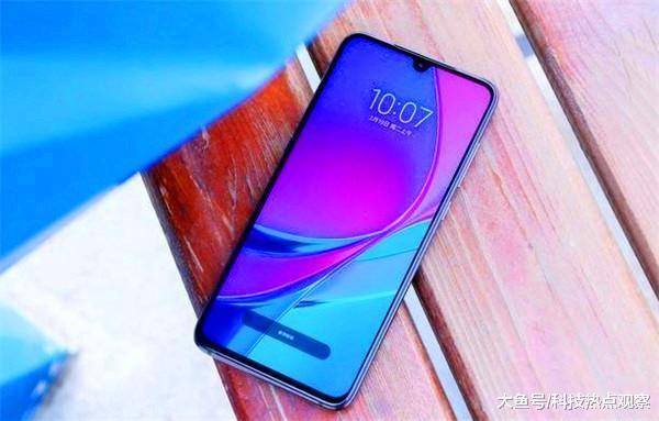 雷军：小米9不是饥饿营销，网友：线上秒没，线下排长队