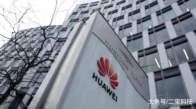 锤子手机没有倒下！罗永浩发博：手机还是会做，只是需要一点时间