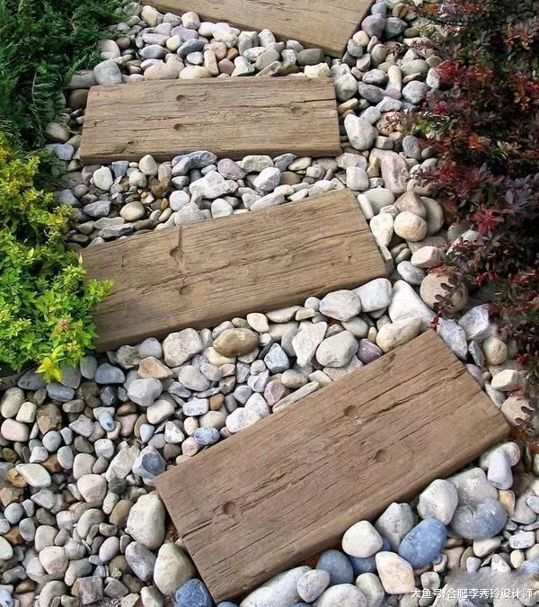 旧枕木拆下来别当柴烧了！懂行的木工都抢着要搬回家，好处太多了