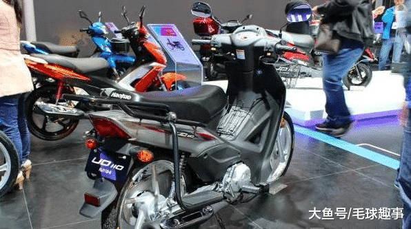 仅售4880元，经典轻型弯梁摩托车，代步神器，百公里油耗1.3升