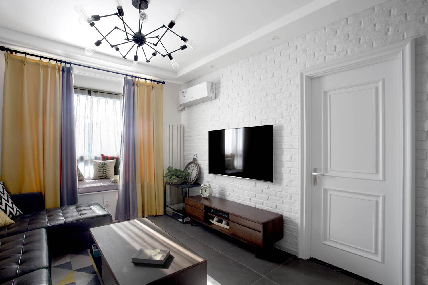 粗犷与文艺的碰撞，特别美的家，一个玄关就让人喜欢得不得了