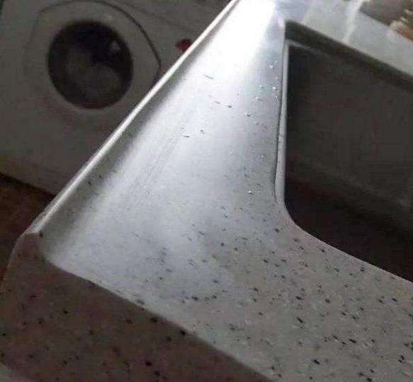 橱柜台面做挡水条有什么用？老婆嫌丑吵着要拆掉，入住才知多实用