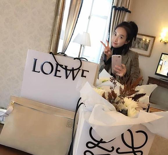 宋茜晒出自己住的豪宅，可能在韩国呆久了，连餐具也很有中国风