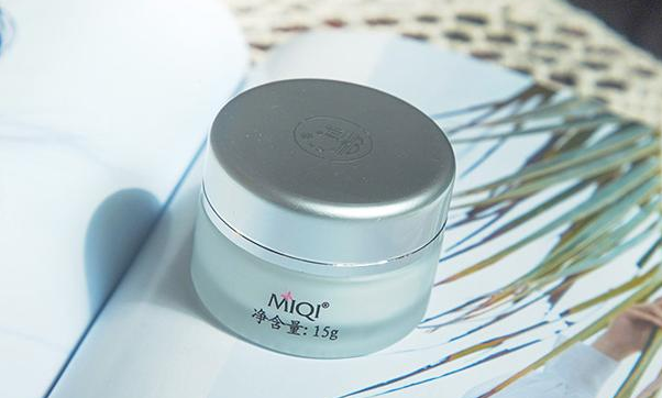 冷门也有真爱！深扒一款小众国货眼霜，平价还特好用