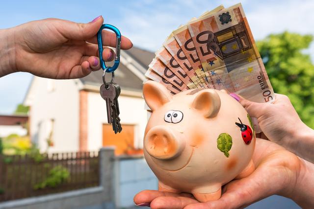 房产过户给子女的最好办法是继承？业内人士：小心要多给20%税费