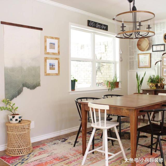 新房住好几年，这装修70年都不过时，卧室换新墙纸，感觉更美了！