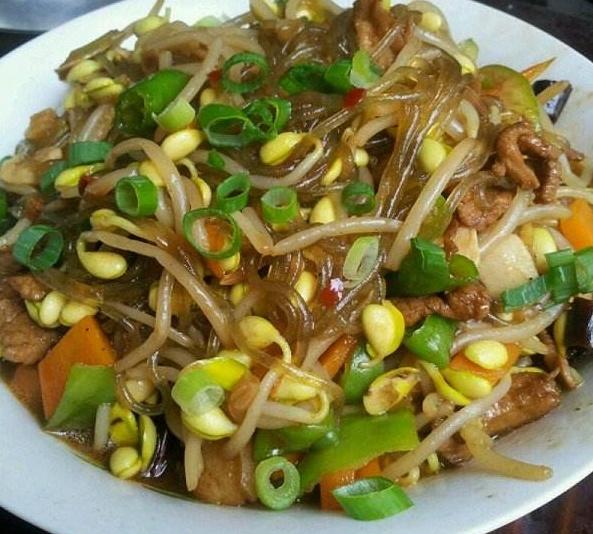 粉条一炒就成团？因为你只会傻焯水！多加这1步，粉条根根分明