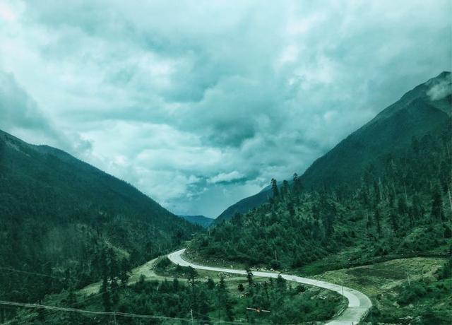 不去一趟西藏，怎么能知道它的神秘，感受它带给你的壮观