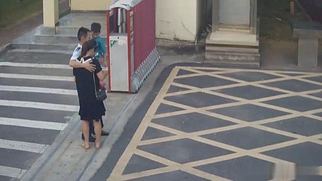 泪目！九江女子带幼童驱车20公里，只为与消防员丈夫50秒的相聚