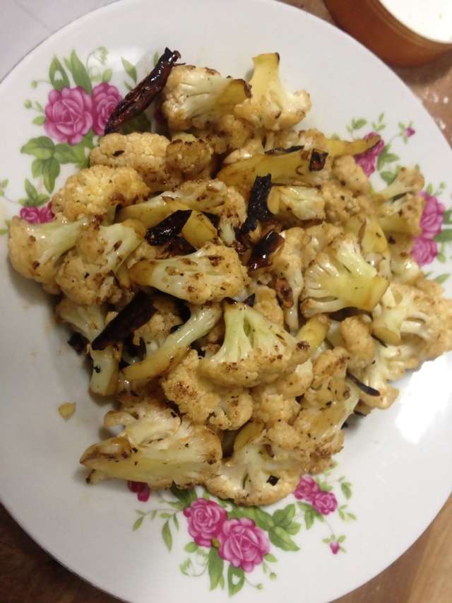 娃娃菜炒香菇，老人小孩都愛吃，隔壁小孩都饞哭了