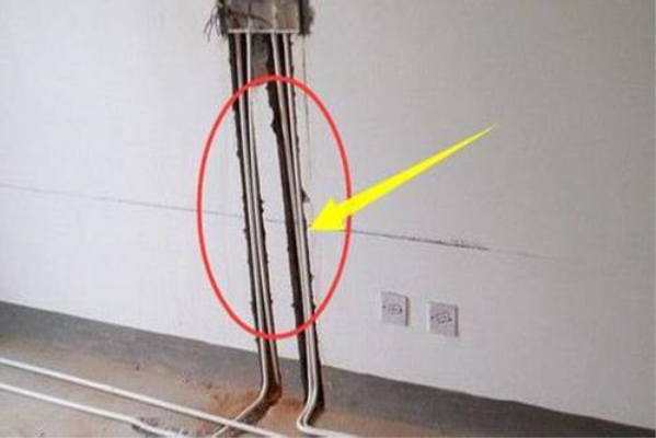 越来越多人不砸墙布线，太蠢！瞧下图这样做，整洁又美观，人人赞