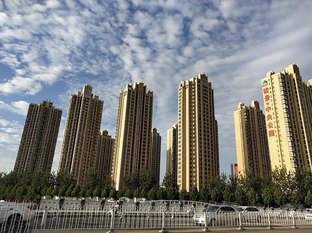 为什么银行不给二手房贷款？二手房卖不出去要砸手里了？谁最倒霉