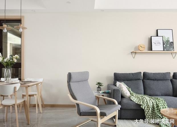 从交房到装修完，整整四个月的时间，最喜欢餐厅的一排柜子