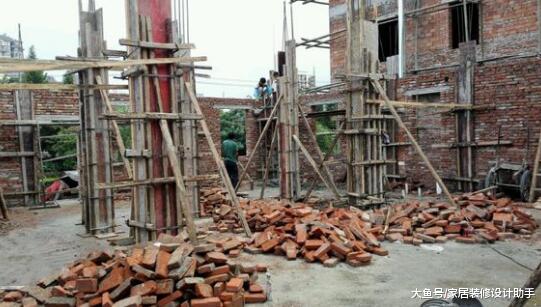 衣锦还乡砸百万建房，因3.6米高的架空层害的我被全村人指名道姓