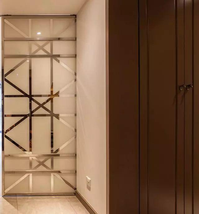 老公买了160平顶楼复式，改成6间房，双方父母都能住进来！