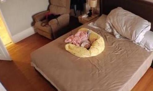 帶你看看賈靜雯住的豪宅，走廊上都掛滿衣服，家里顯得非常凌亂