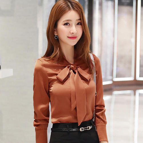 若你是36—48岁，建议拿下这“缎面衫”，不俗不媚优雅