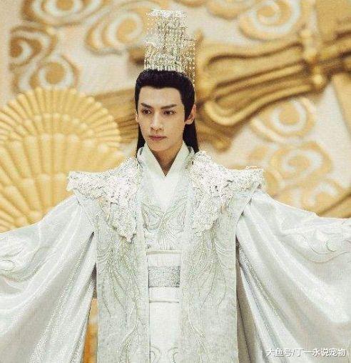 4位不需整容就很帅的男星，他只能垫底，邓伦第三，第一人见人爱