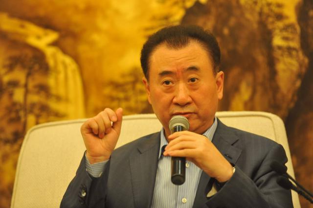 中国地产界的隐形富豪：公司资产千亿，却不上市，完全属于他一人