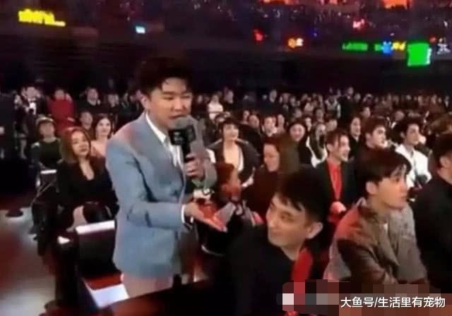 王思聪被催促生孩子? 一个表情说明一切, 网友: 张大大在作死!