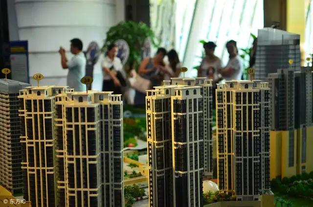 资金链断裂多个小开发商跑路 负债过红线大开发商也面临破产压力