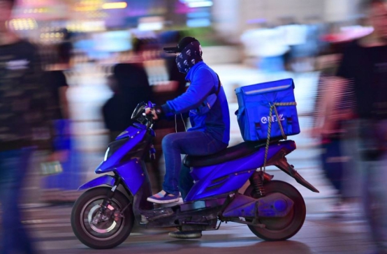 工厂老板急了！现在年轻人宁愿送外卖也不愿意进厂，这是为什么？