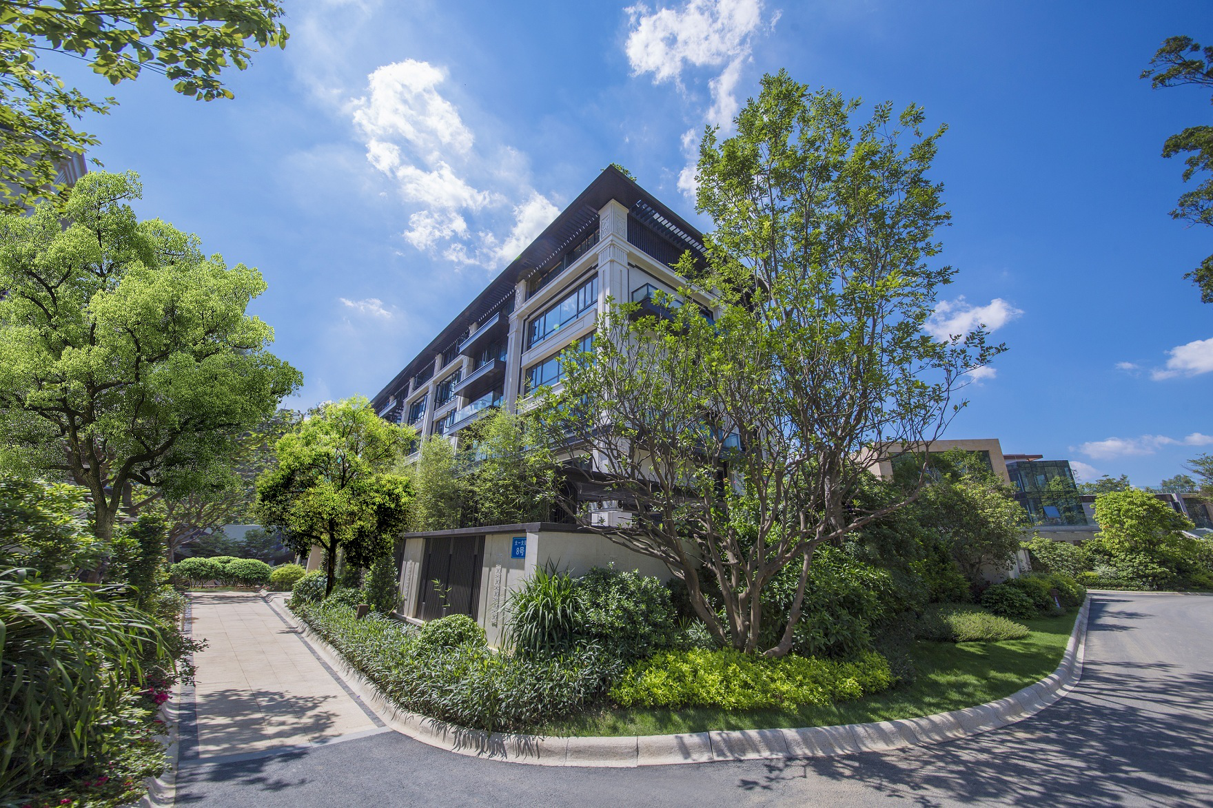 千万级豪宅逆市飘红，魅力何在？