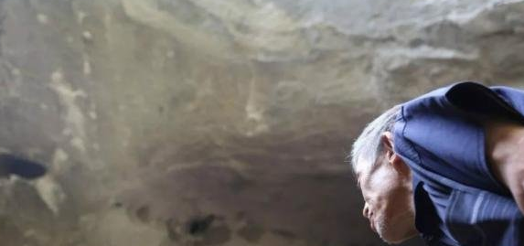 一家五代人隐居山洞百年不肯搬：城里人没这个福气