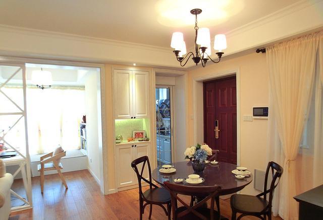 98平小三房装修花了21万，客厅卧室都很漂亮，大家看看值吗？