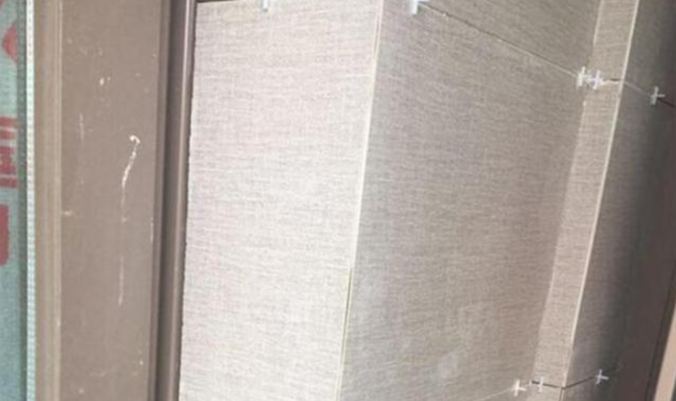 瓷砖缝卡得用多大的？师傅说越大越好，可最后我总感觉不对