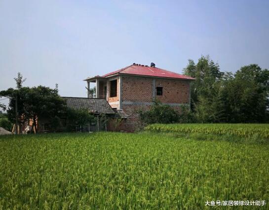 18萬農村自建兩層小洋房，鄰居們的冷嘲熱諷讓我很受傷，真心累