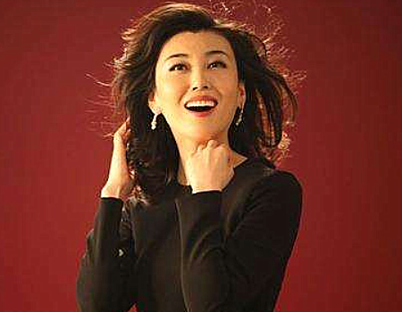 央视女主播李红,曾因"太丰满"而走红,如今生活照曝出,前后判若两人