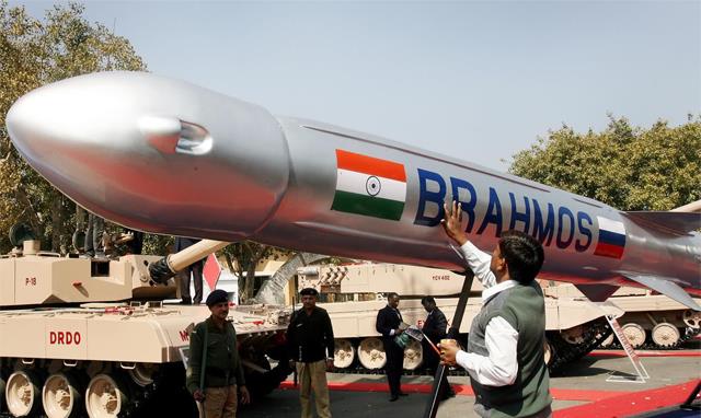 印度布拉莫斯反舰导弹性能如何？号称世界最快，速度可达3马赫