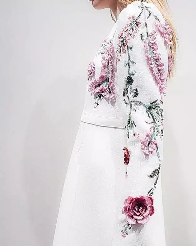 把小清新的印花搬到你家背景墙吧，这就叫美上墙了！