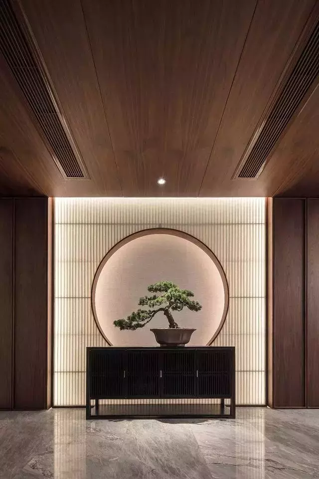 简洁明朗的新中式住宅，温润典雅，细腻勾勒天然韵致的中式韵味