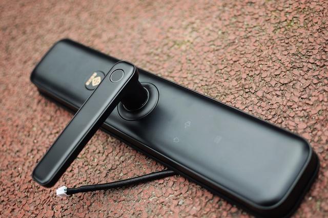 无网络也可以 密码盘自设定 青松沃德智能指纹锁L12 体验